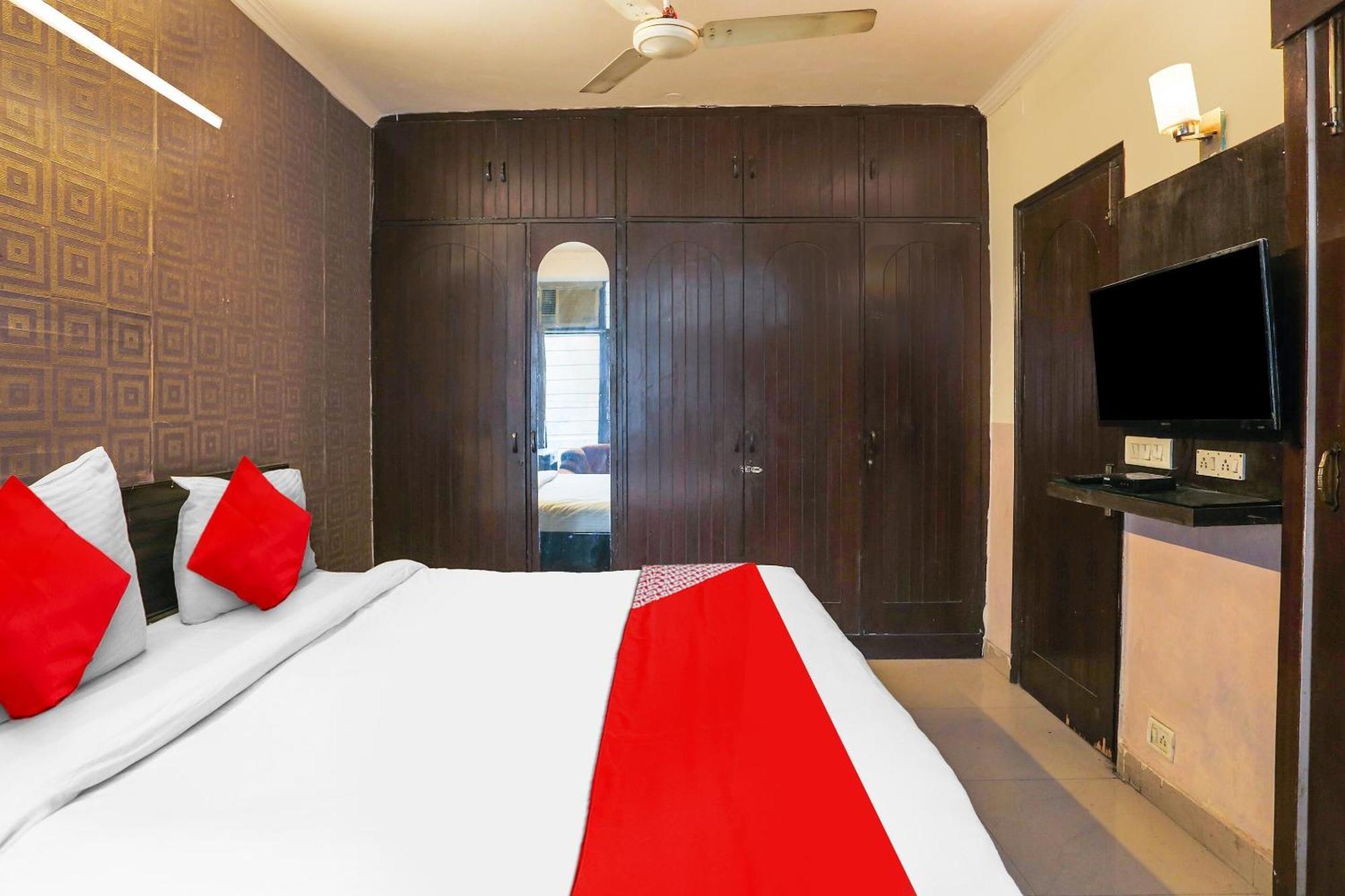 Hotel O Royal Galaxy Νέο Δελχί Εξωτερικό φωτογραφία