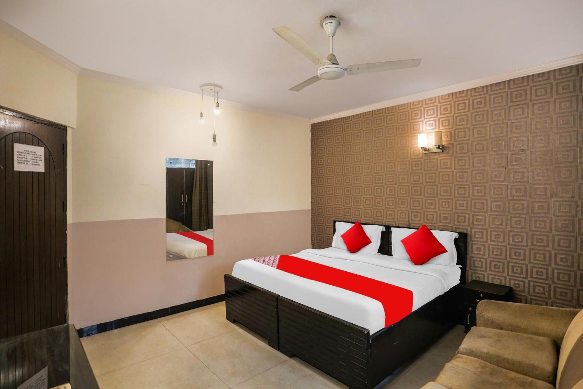 Hotel O Royal Galaxy Νέο Δελχί Εξωτερικό φωτογραφία